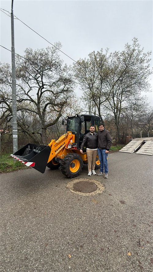 Consegna dei Nuovi Mezzi: Un Passo Avanti per il Parco Macchine Comunale!